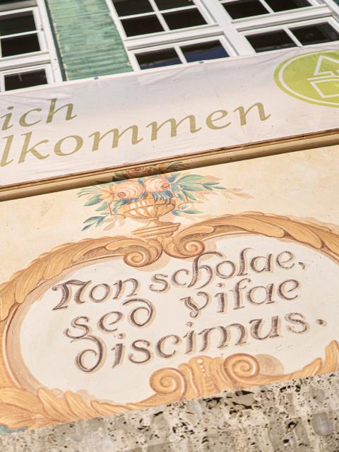 Non scholae sed vitae discimus