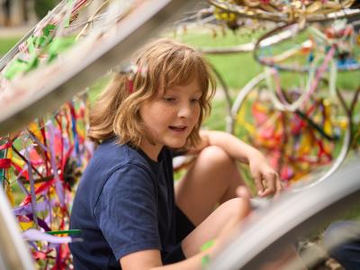 Mädchen in Skulptur