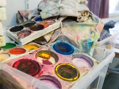 Landheim Ammersee, Maluntensilien