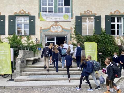 Landheim Ammersee, Schulbeginn
