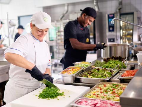 Arbeit in der Internatsküche