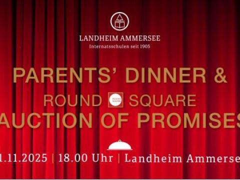 Text vor rotem Vorhang