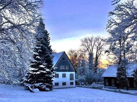Campus Landheim Ammersee im Schnee
