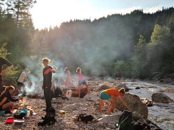 Campieren am Flussufer